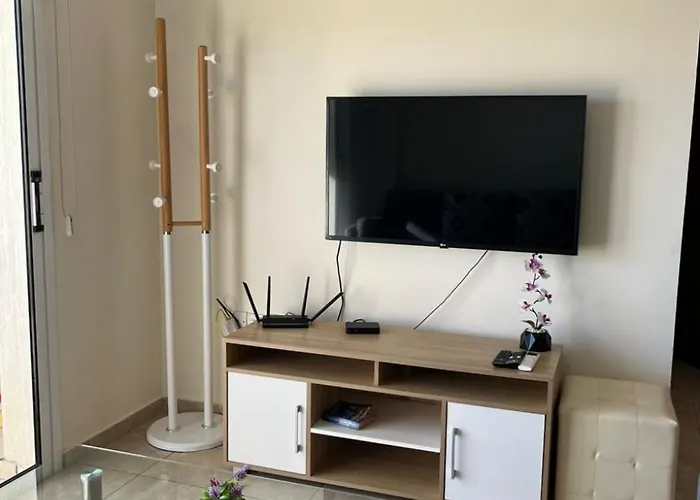 Eden Heights Sea View 502 - By Imh Travel & Tours Lejlighed