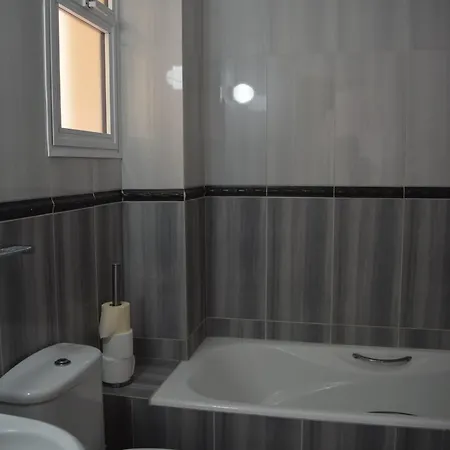 Eden Heights Sea View 502 - By Imh Travel & Tours * 파포스