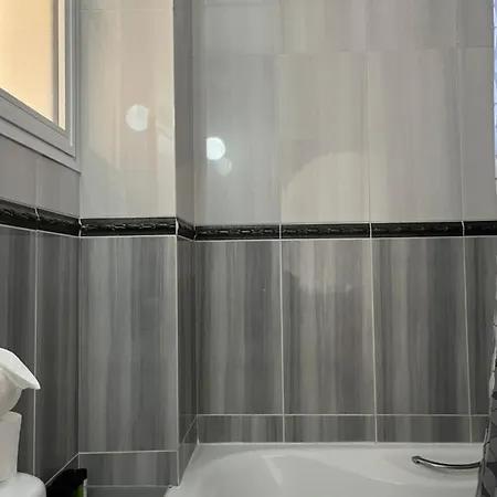 Eden Heights Sea View - By Imh Travel & Tours Пафос